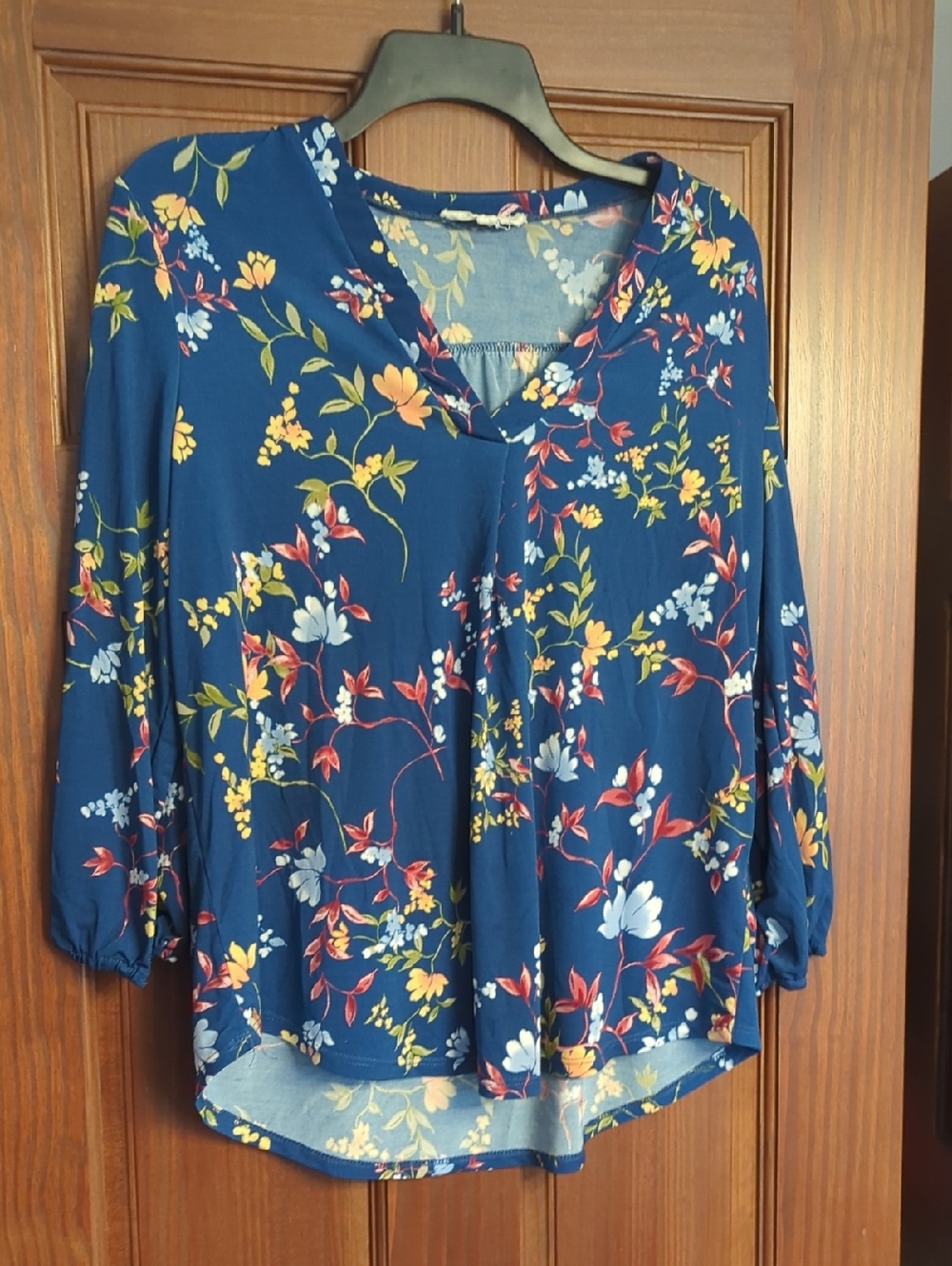 Women's Navy Floral V-Neck Blouse